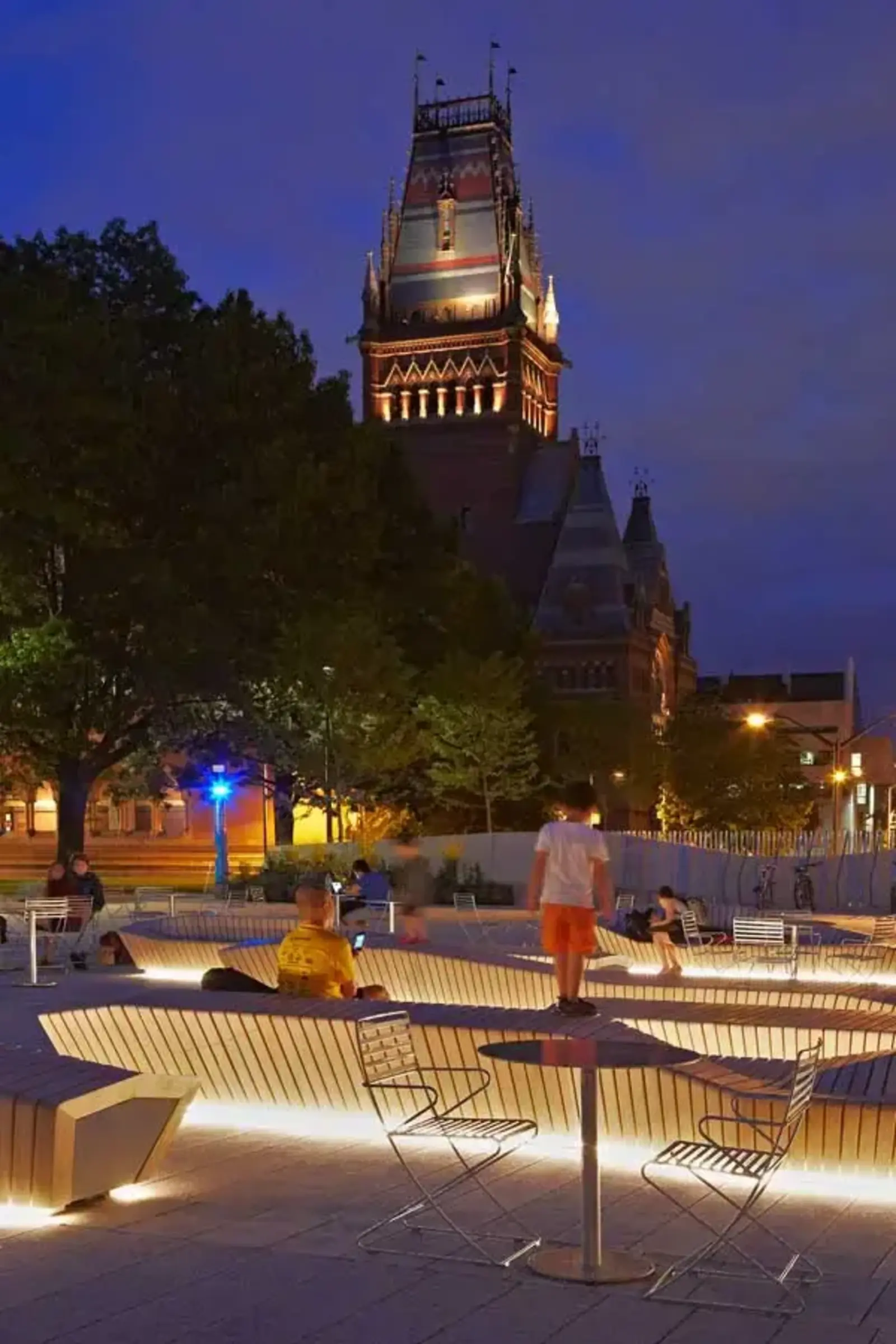 The Plaza at Harvard University / Charles Mayer