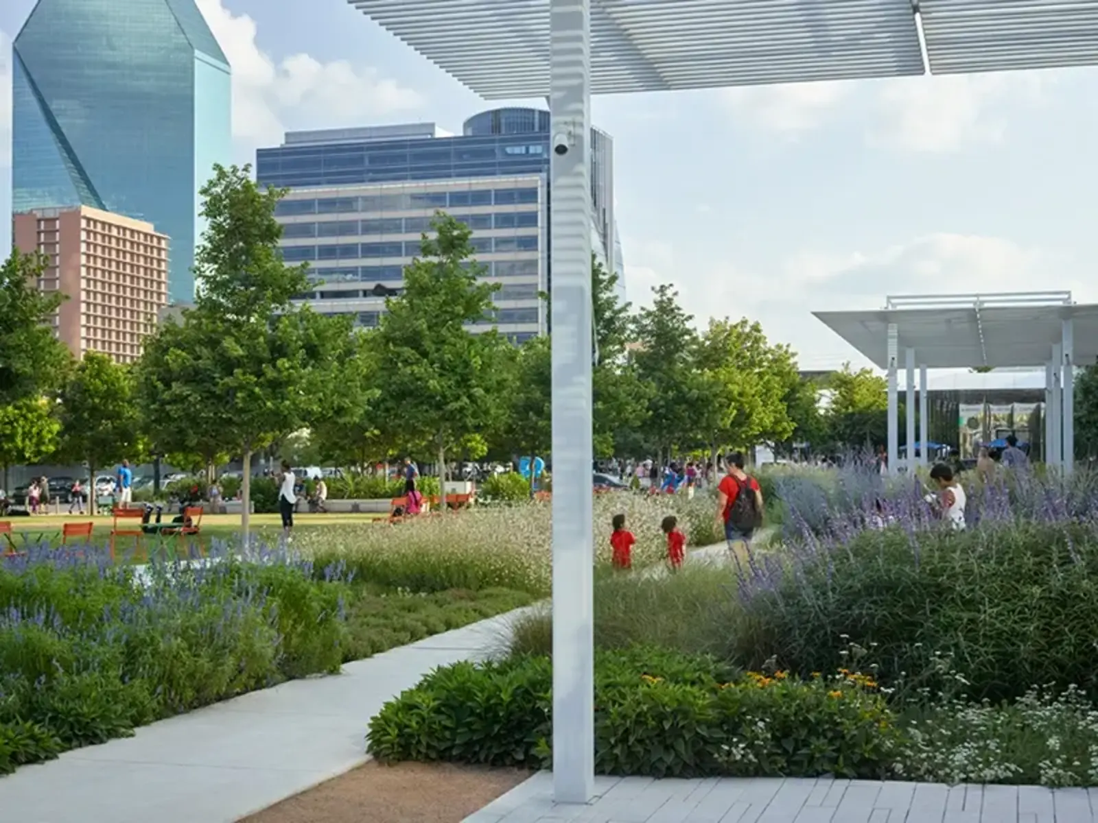 Klyde Warren Park by Office of James Burnett / Marion Brenner