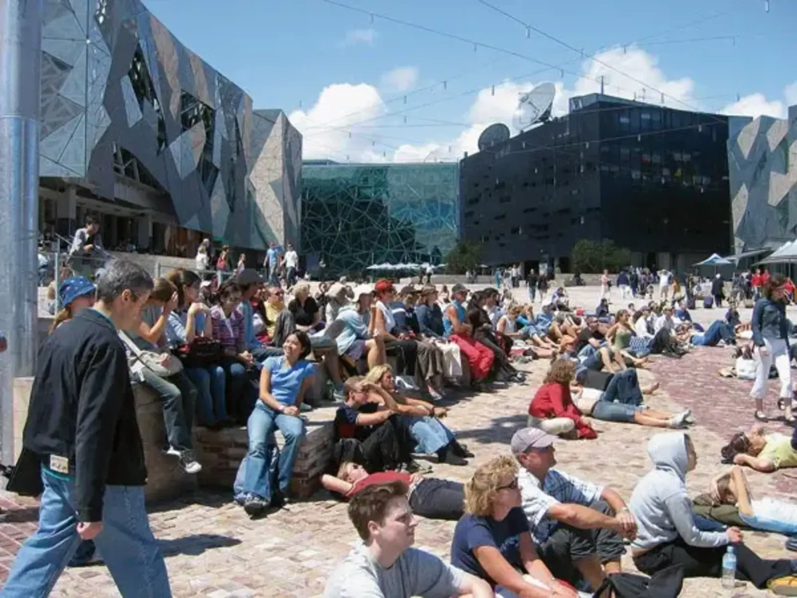 Melbourne Federation Square / Gehl Architects