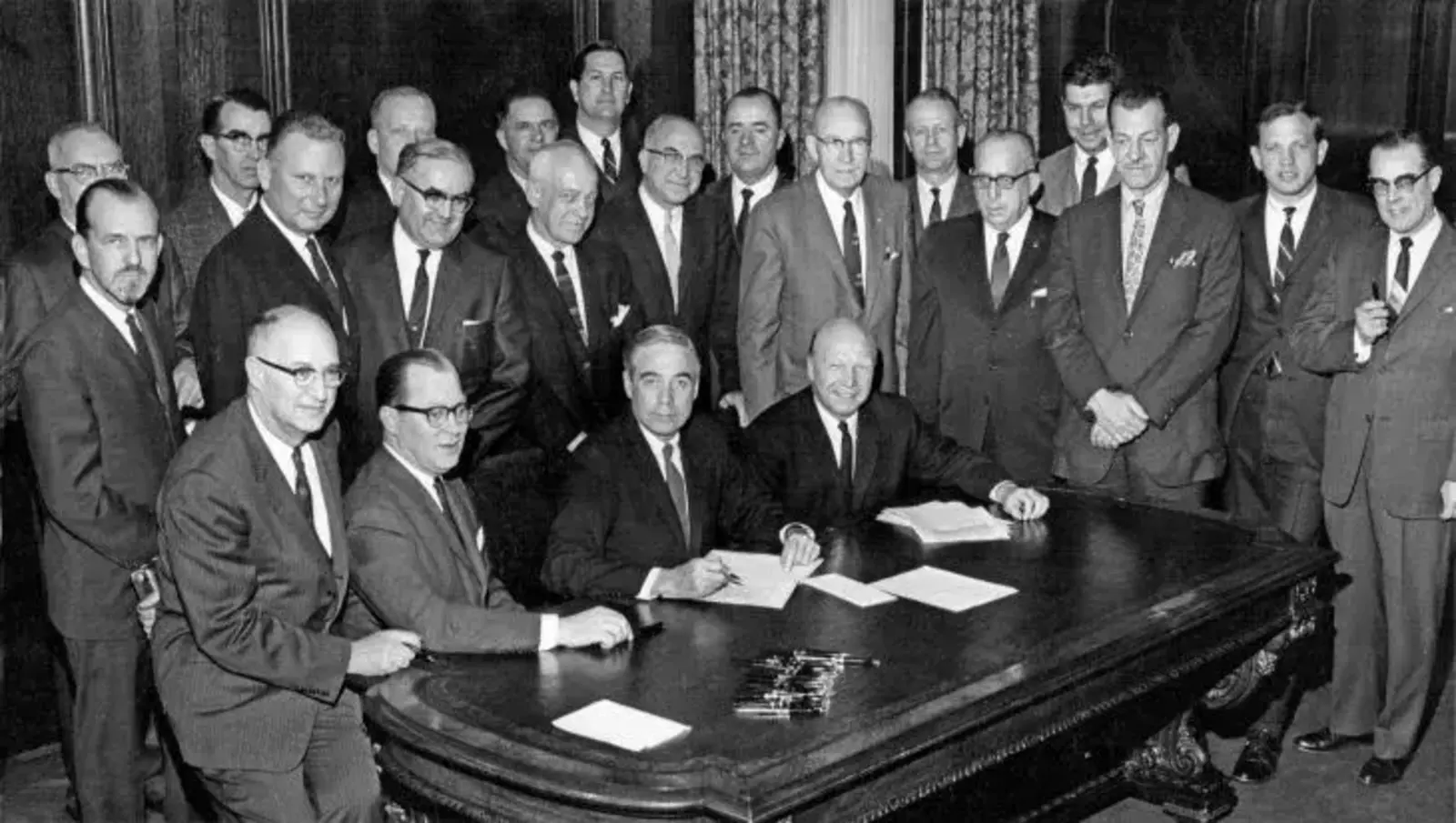 Signing the Pennsylvania Landscape Architect Registration Act / PA-DE ASLA Archives