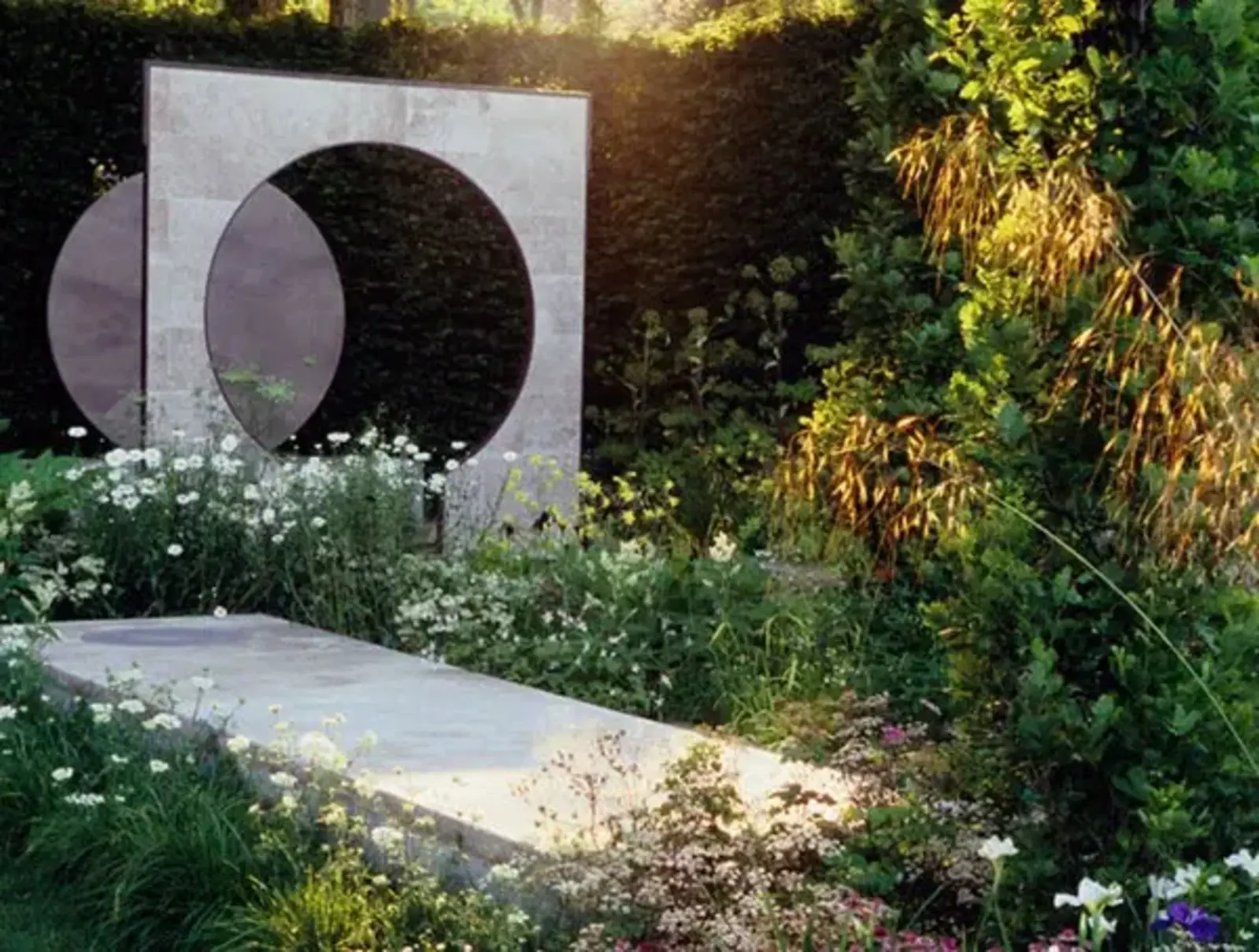 Laurent-Perrier Garden / copyright Gary Rogers